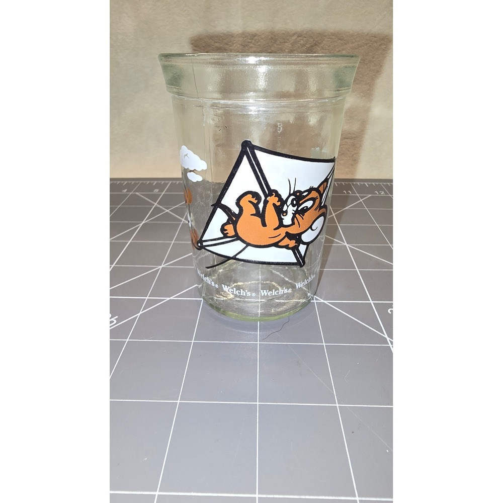 Vintage 1990 Welchs Jelly Jar Tom and Jerry Jerry Flying Kite Juice Glass